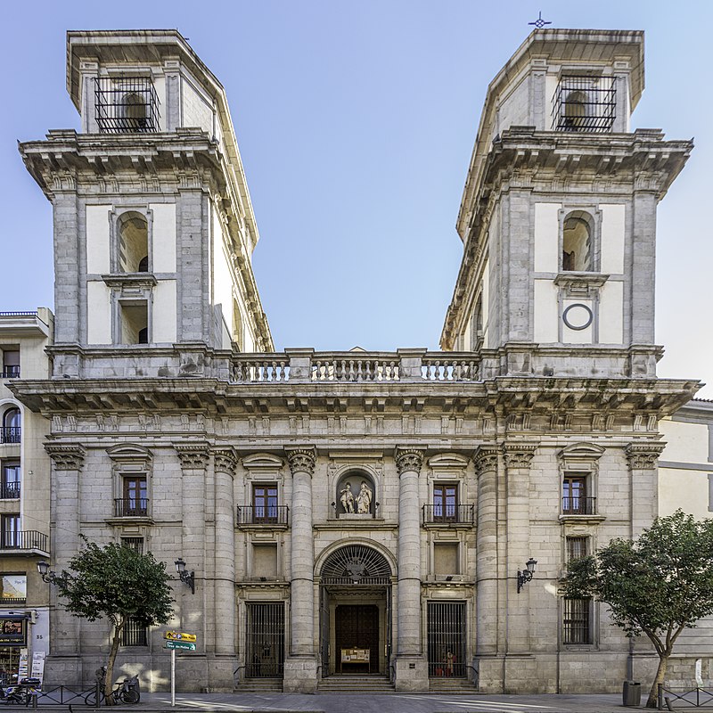 Fachada de la Colegiata de San Isidro y Nuestra Señora del Buen Consejo en Madrid