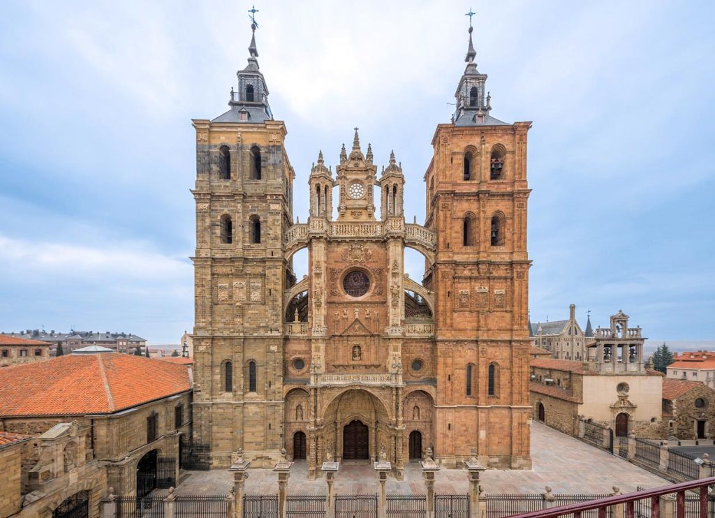 Fachada exterior de la Catedral de Astorga