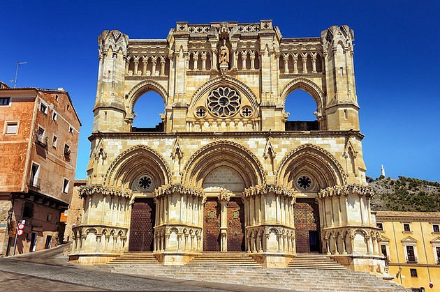 Catedral de Cuenca, fachada principal