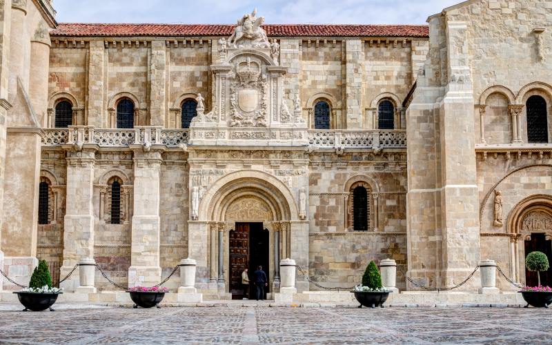 Basílica de San Isidoro en León